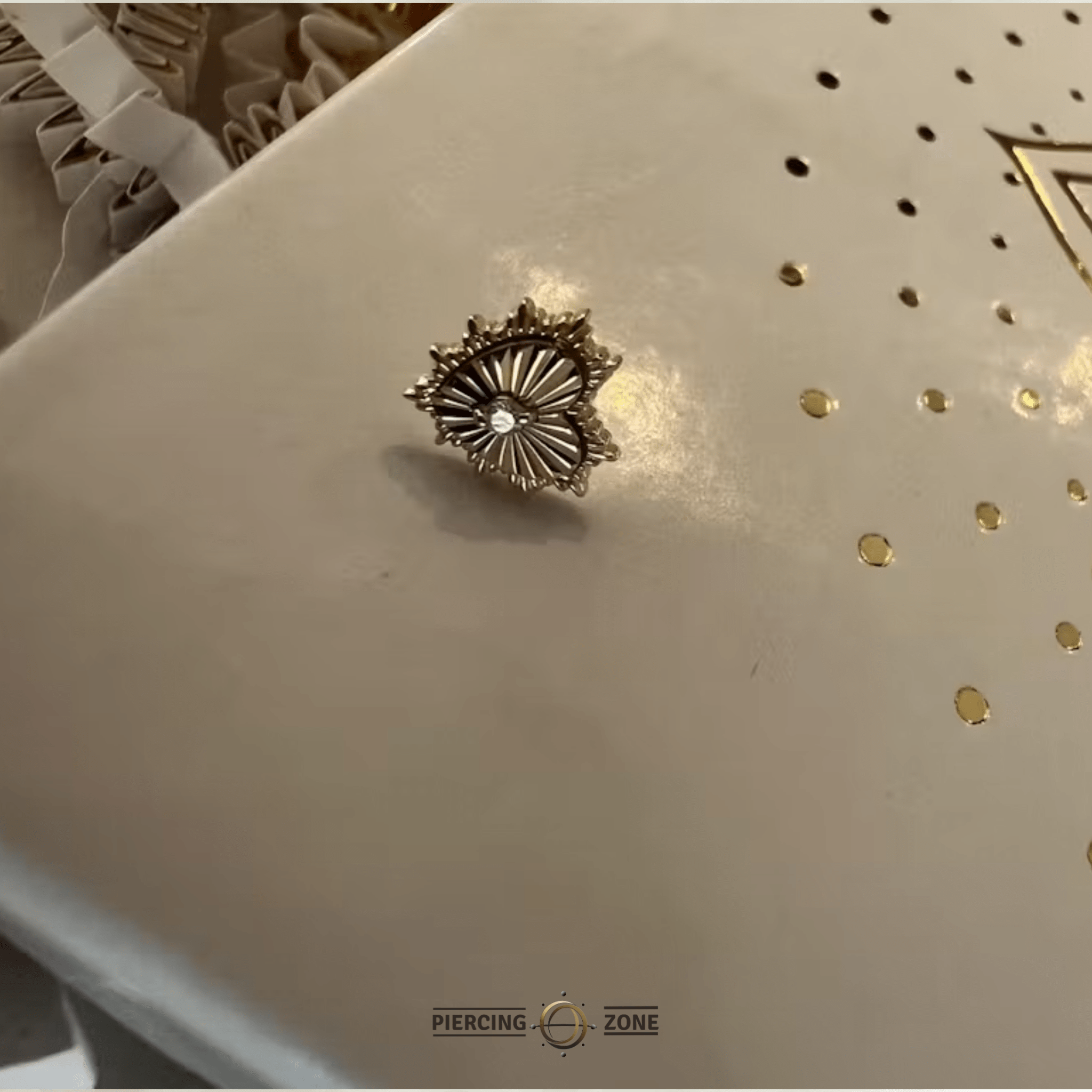 Bad Romance – Heart CZ – 14K Gold Threadless End - piercing - zone.com