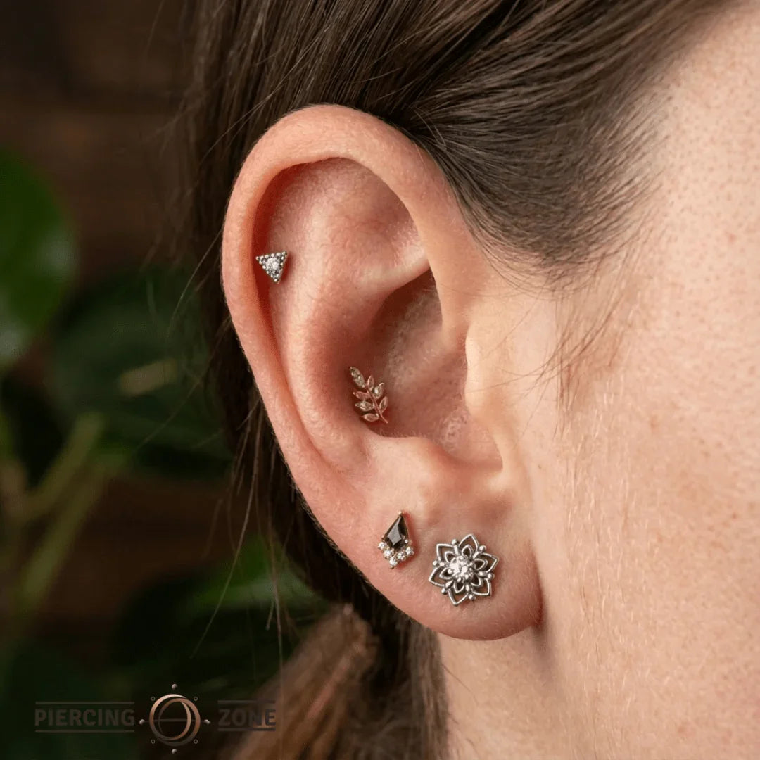 Beaded Triangle With Gem – 14K/18K Gold Threadless End - piercing - zone.com