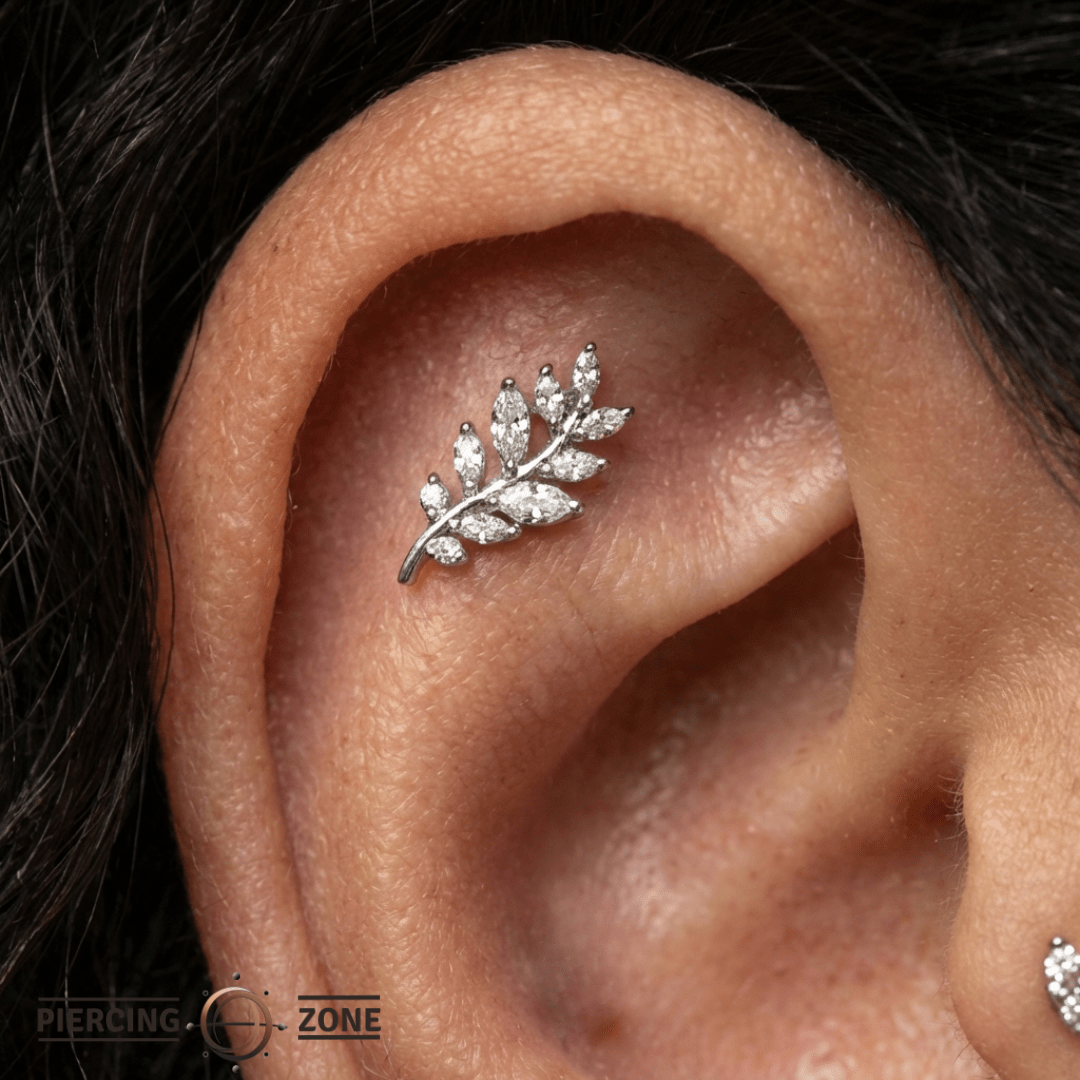 Botaniste – CZ Bloom – 14K Gold Threadless End - piercing - zone.com