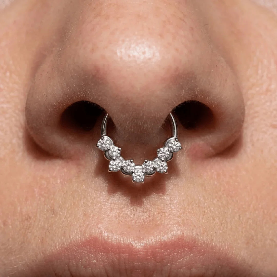 Bubble Prong Seamless Ring – 14K Gold Cluster Design - piercing - zone.com