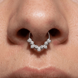 Bubble Prong Seamless Ring – 14K Gold Cluster Design - piercing - zone.com