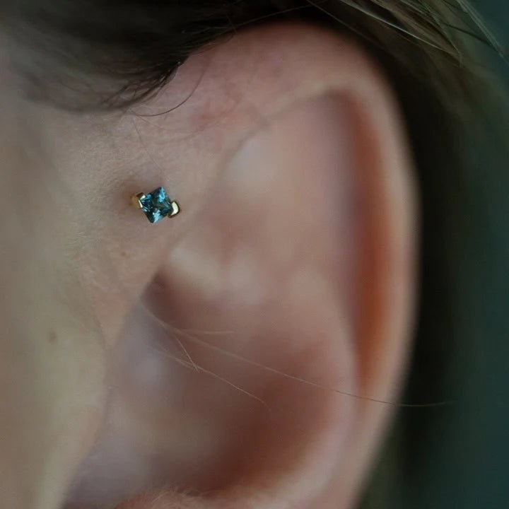 Celestial – London Blue Topaz – 14K Gold Threadless End - piercing - zone.com