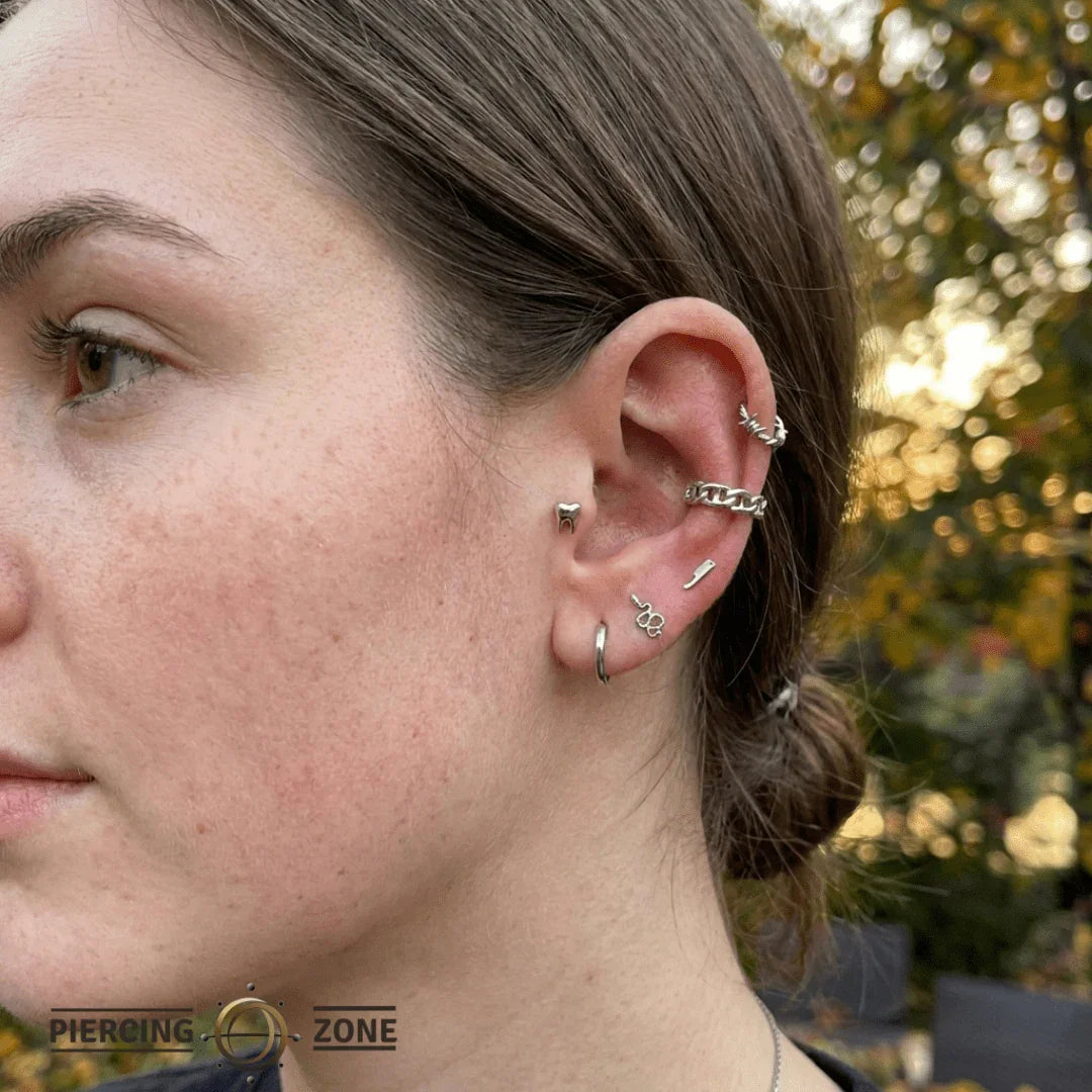 Chain Link Seamless Ring – 14K Gold Cup & Divot Design - piercing - zone.com