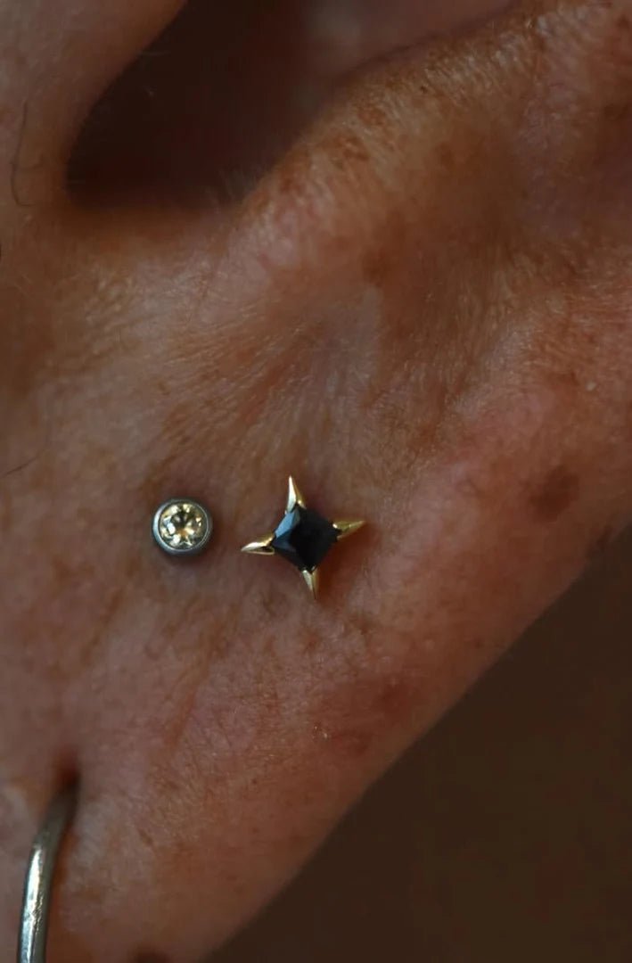 Corvin – Black CZ Star – 14K Gold Threadless End - piercing - zone.com