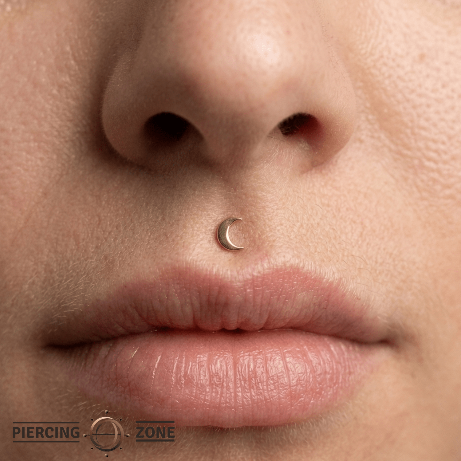 Crescent Moon – 14K Gold Celestial Threadless End - piercing - zone.com