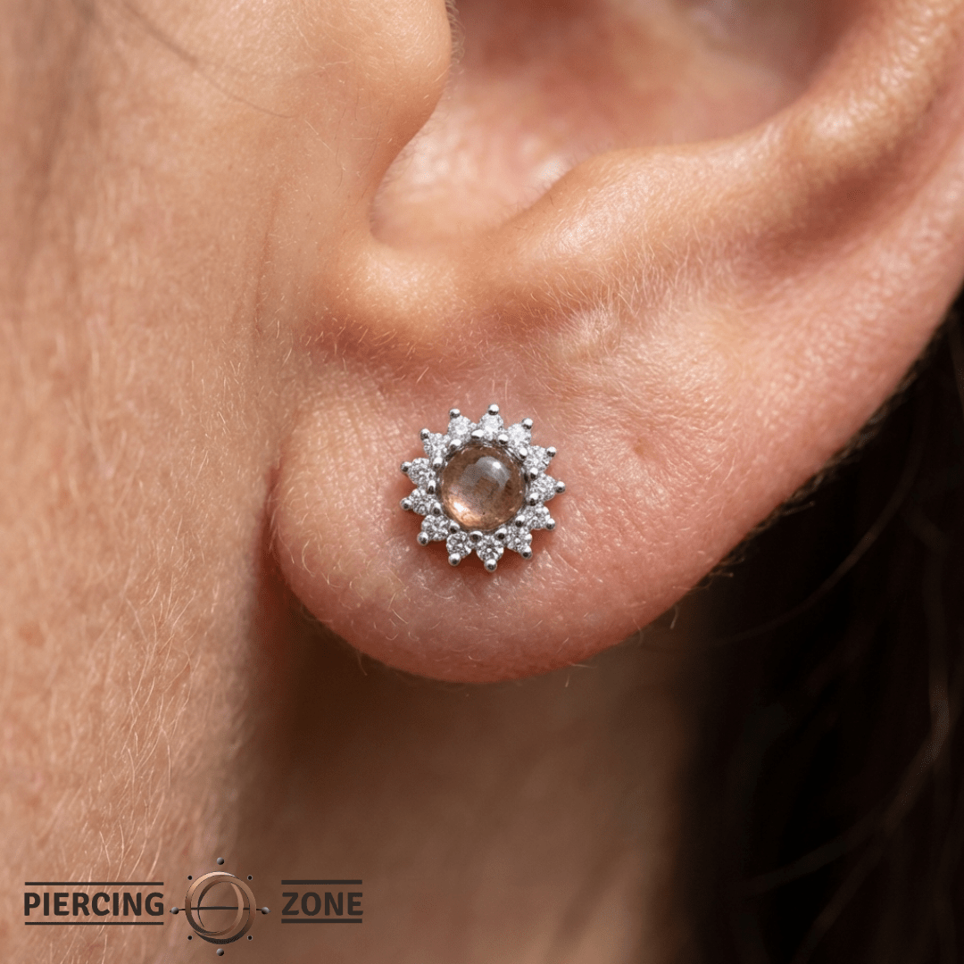 Delphine – 14K Gold Labradorite & White Sapphire Threadless End - piercing - zone.com