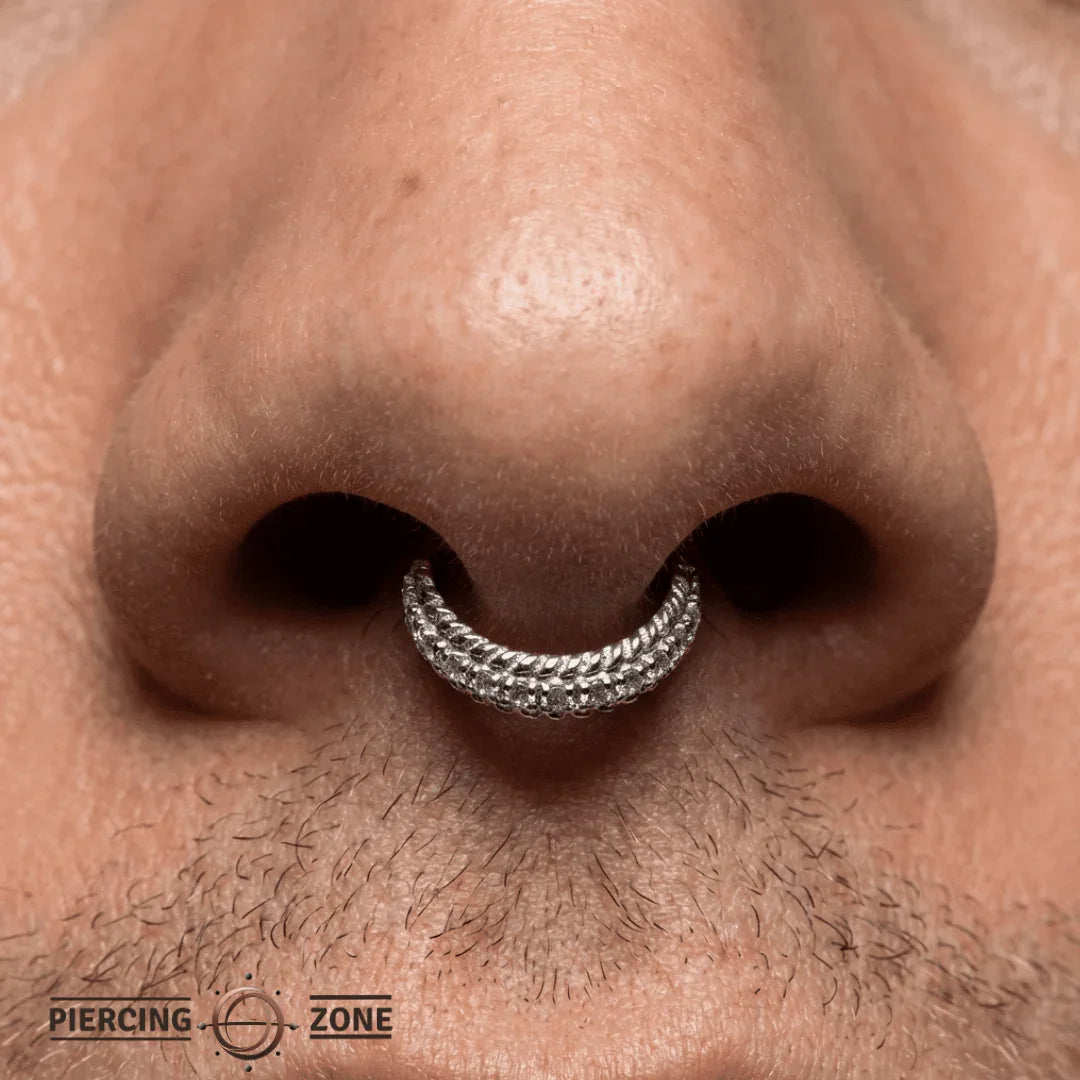 Double Filigree Gemmed Clicker with 16 Gems – 14K & 18K Gold - piercing - zone.com