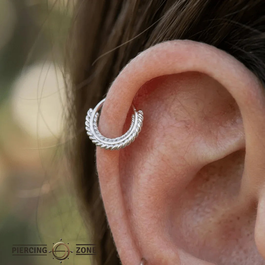 Double Sided Filigree Seamless Ring – 14K Gold Cup & Divot Design - piercing - zone.com