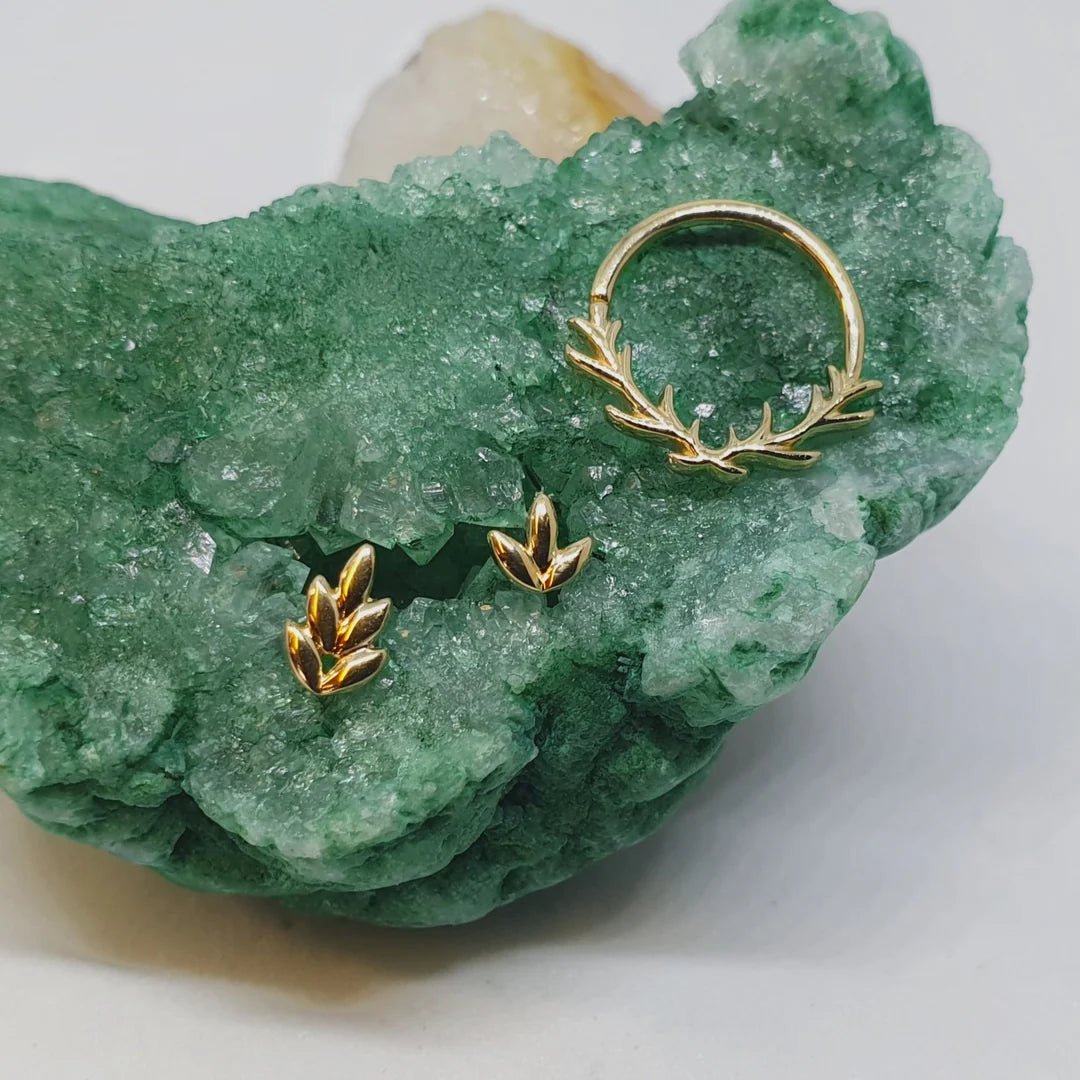 Dr. Bloom – 14K Gold Floral Threadless End - piercing - zone.com