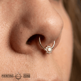 Eloise – CZ Flower – 14K Gold Seamless Ring - piercing - zone.com