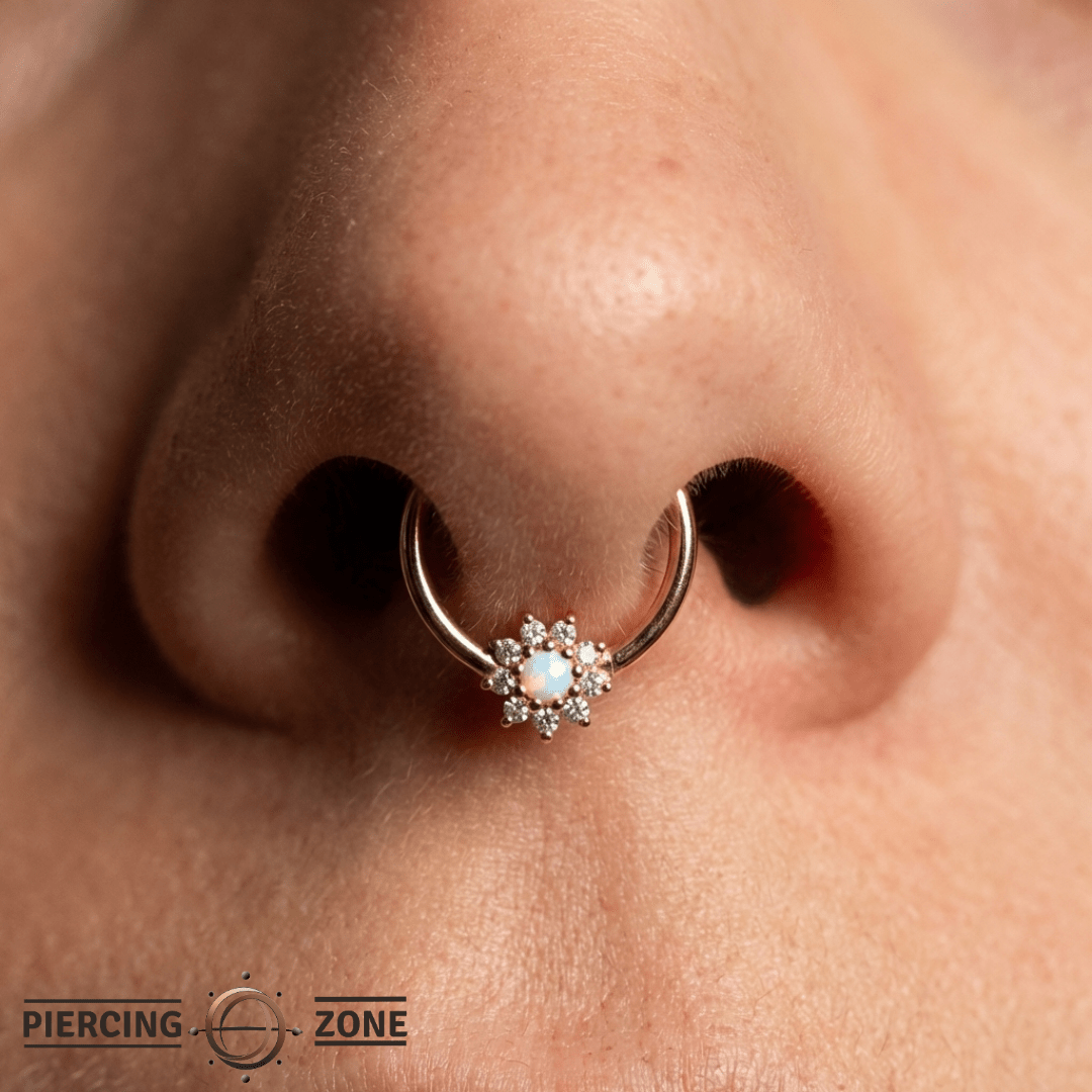 Eloise – CZ Flower – 14K Gold Seamless Ring - piercing - zone.com