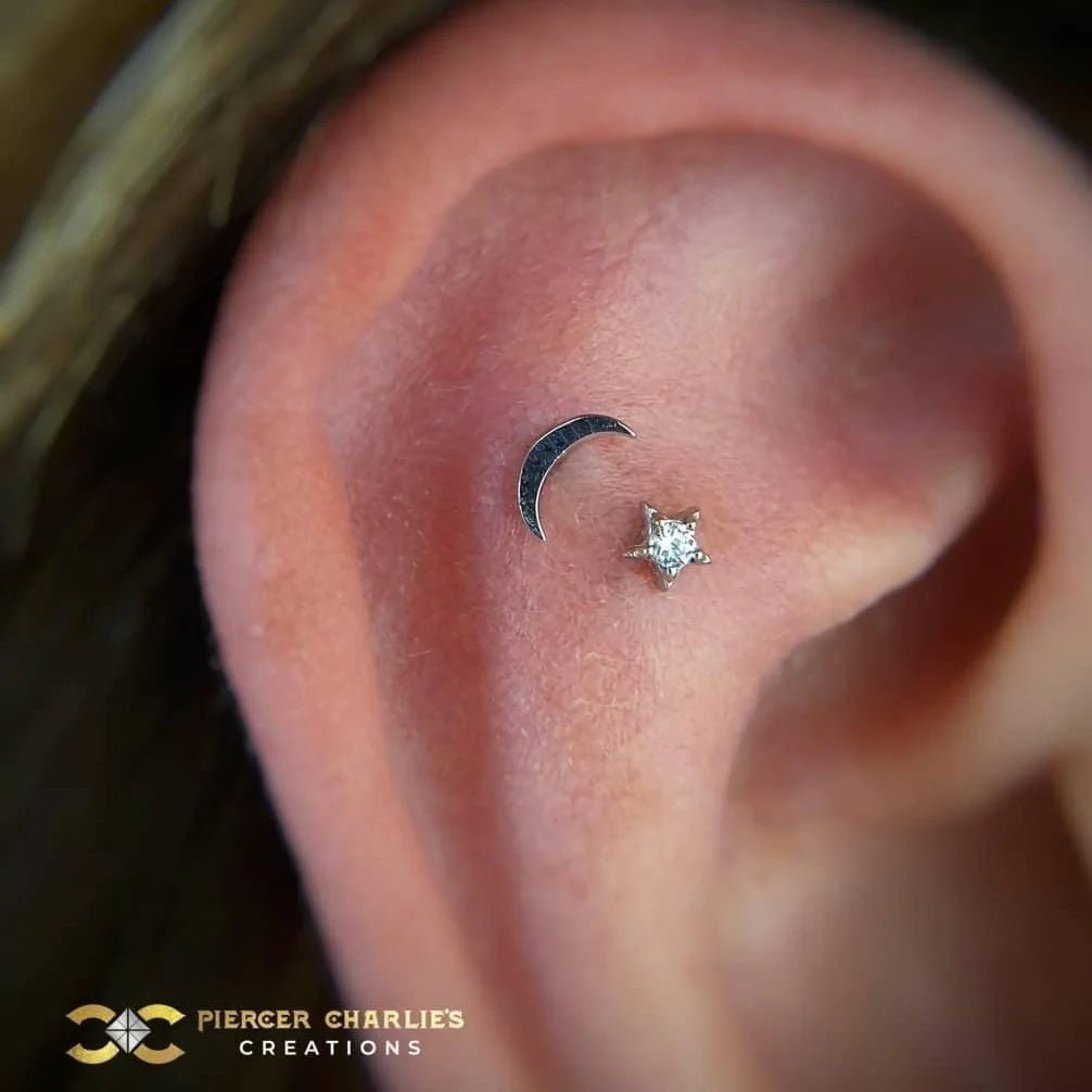 Elrond – 14K Gold Crescent Threadless End - piercing - zone.com