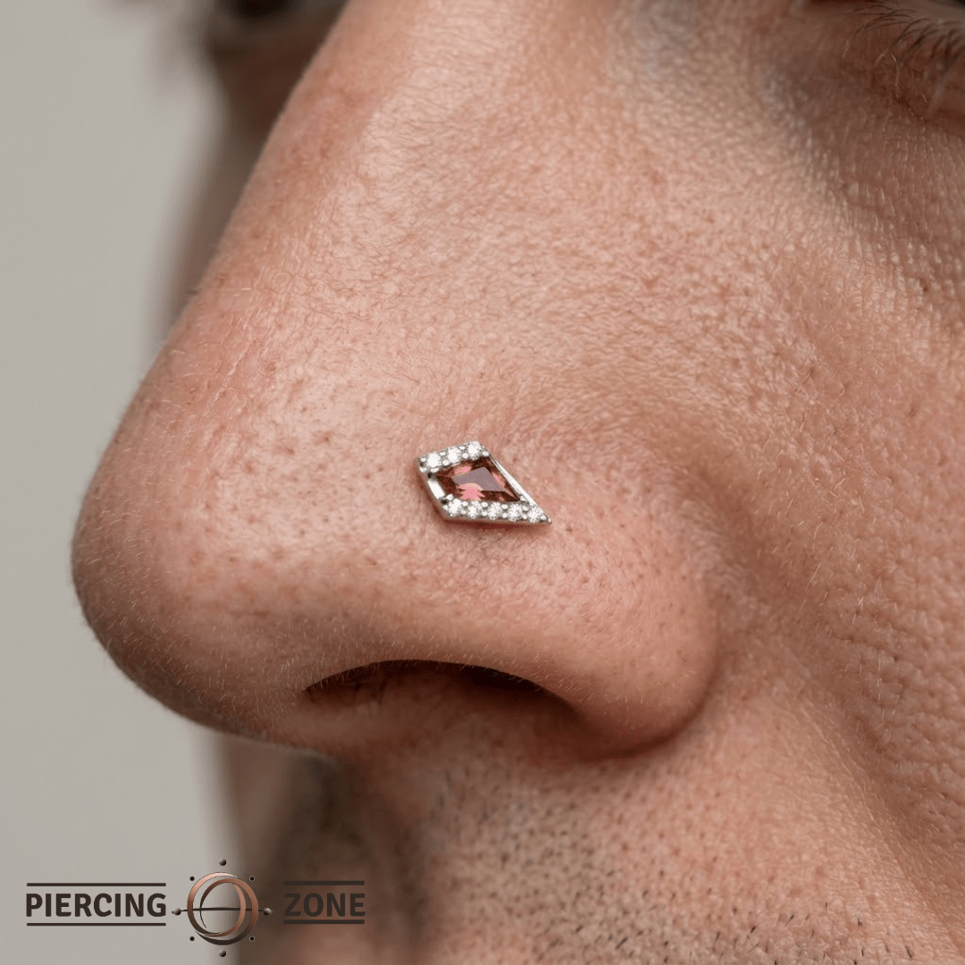 Eminence – Garnet Geometry – 14K Gold Threadless End - piercing - zone.com