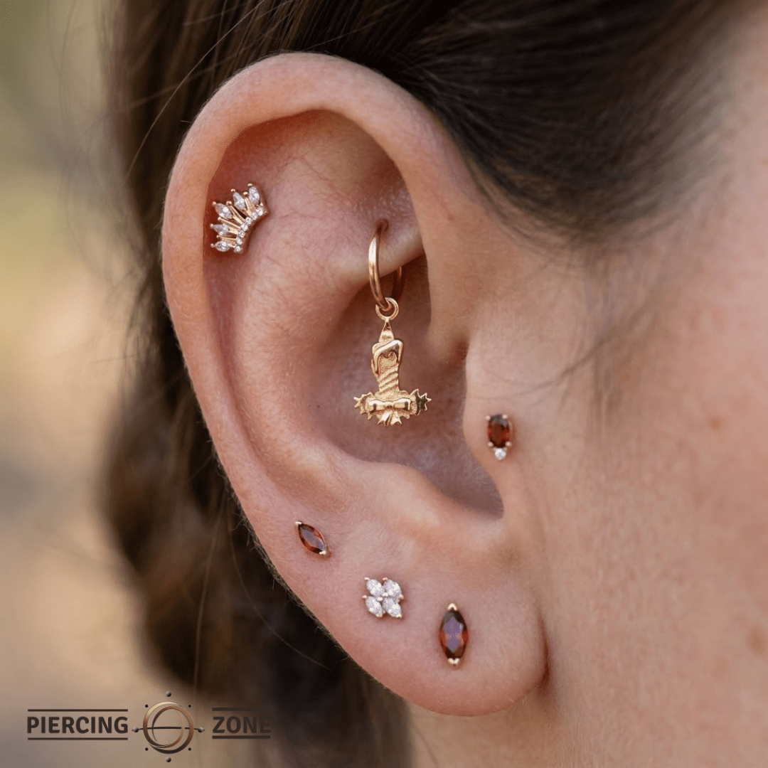 Festive Candle – 14K & 18K Gold Charm - piercing - zone.com