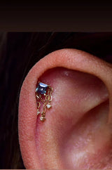 Gari – Alexandrite Drop Chain Accent – 14K Gold Threadless End - piercing - zone.com