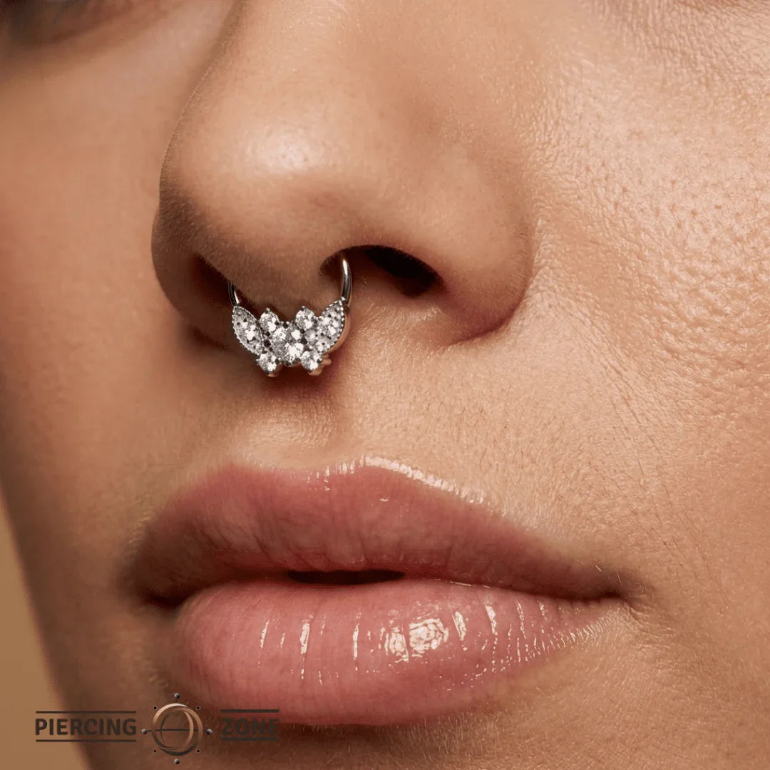 Gemmed Butterfly Seamless Ring – 14K Gold Seven - Gem Design - piercing - zone.com