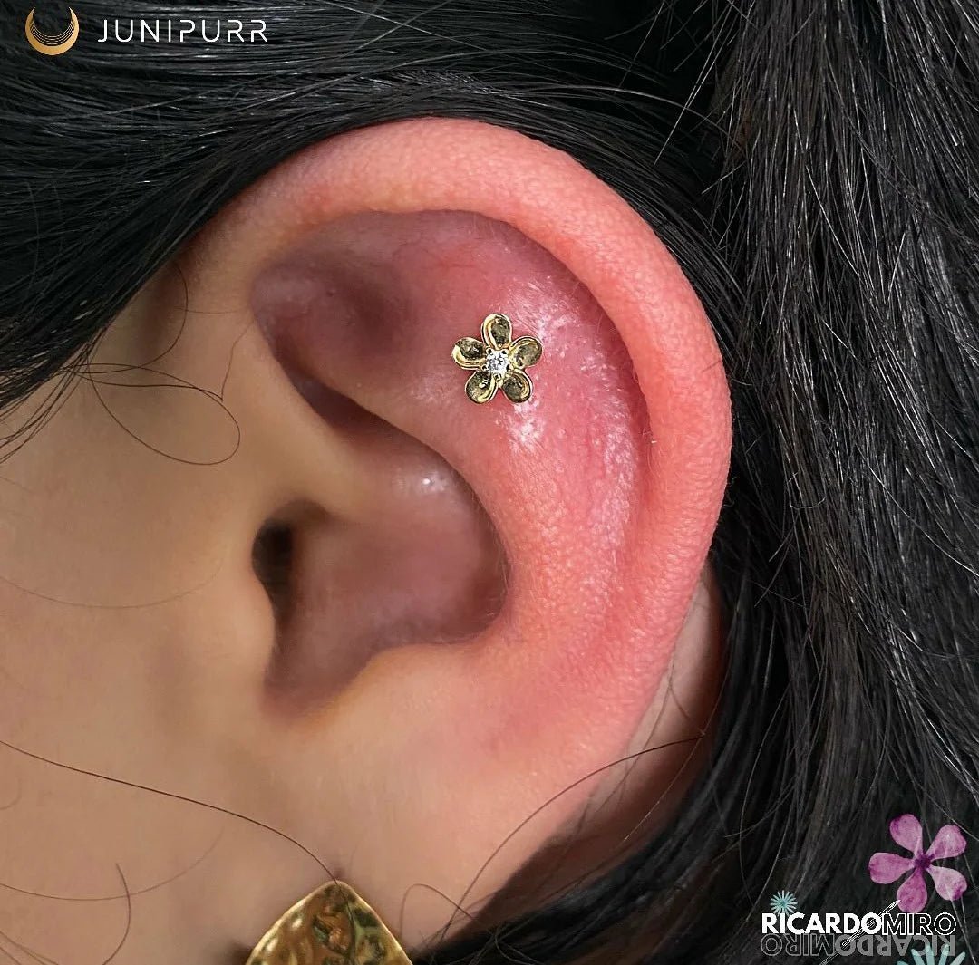 Gold CZ Flower – 14K Gold Threadless End - piercing - zone.com