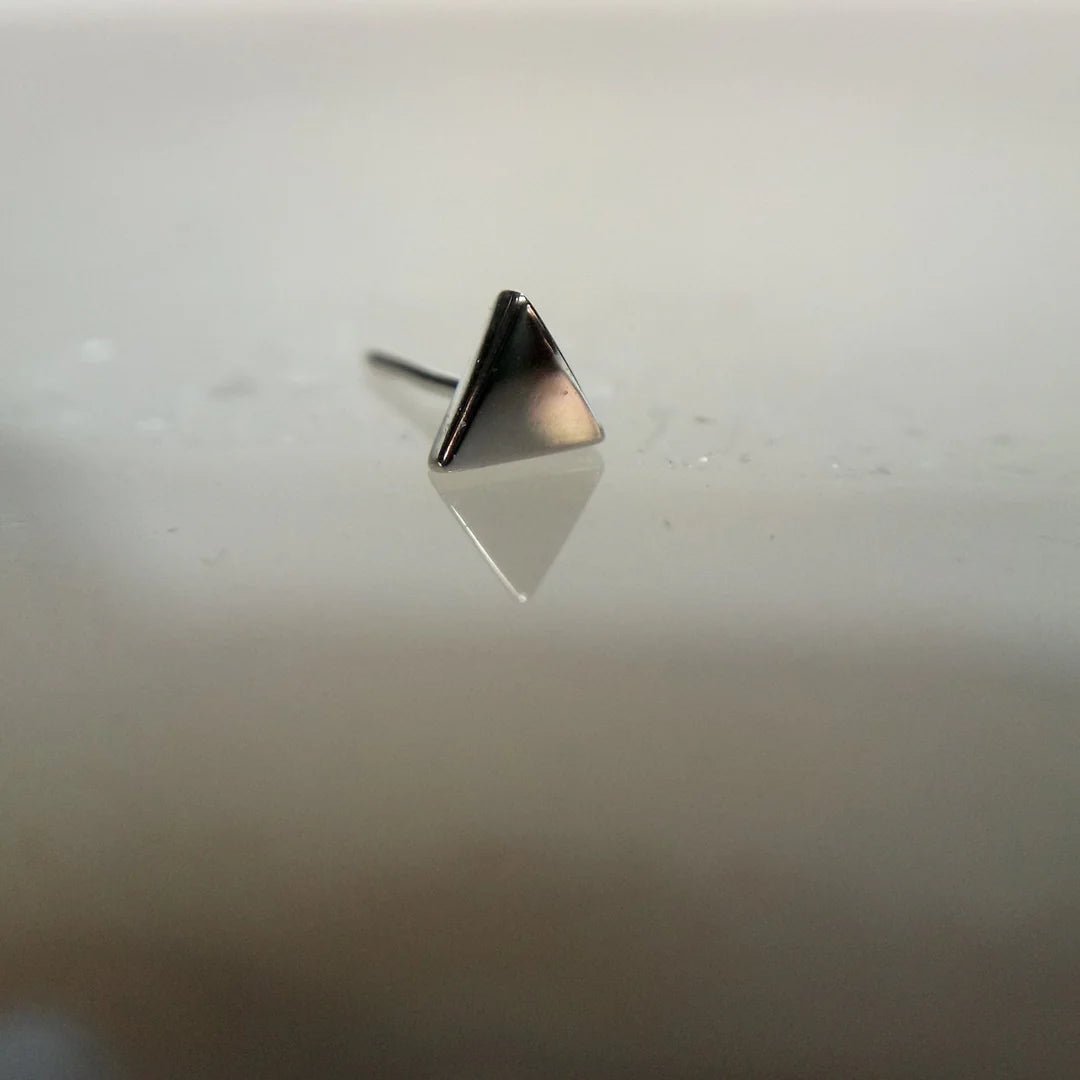 Gold Triangle – 14K Gold Threadless End - piercing - zone.com