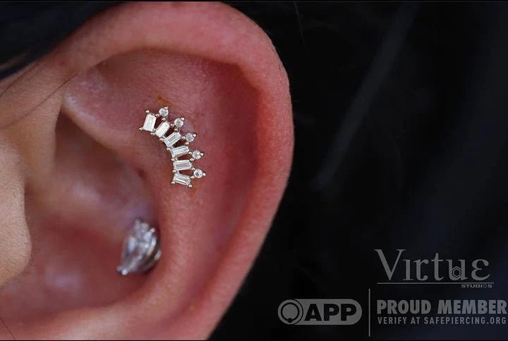 GSTQ - GENUINE DIAMOND + TOPAZ THREADLESS END piercing-zone.com