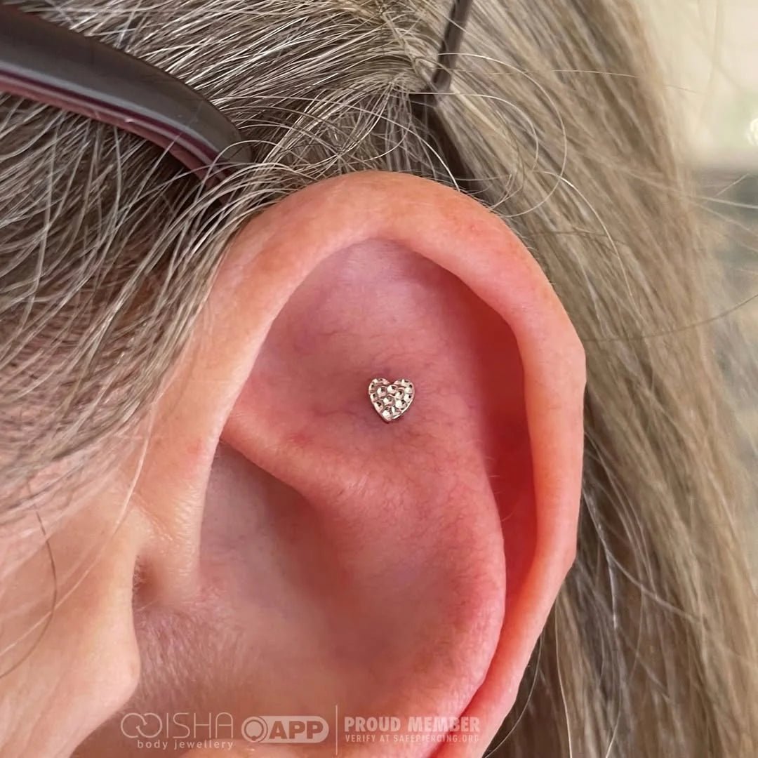 Hammered Heart – Textured Gold Accent – 14K Gold Threadless End - piercing - zone.com