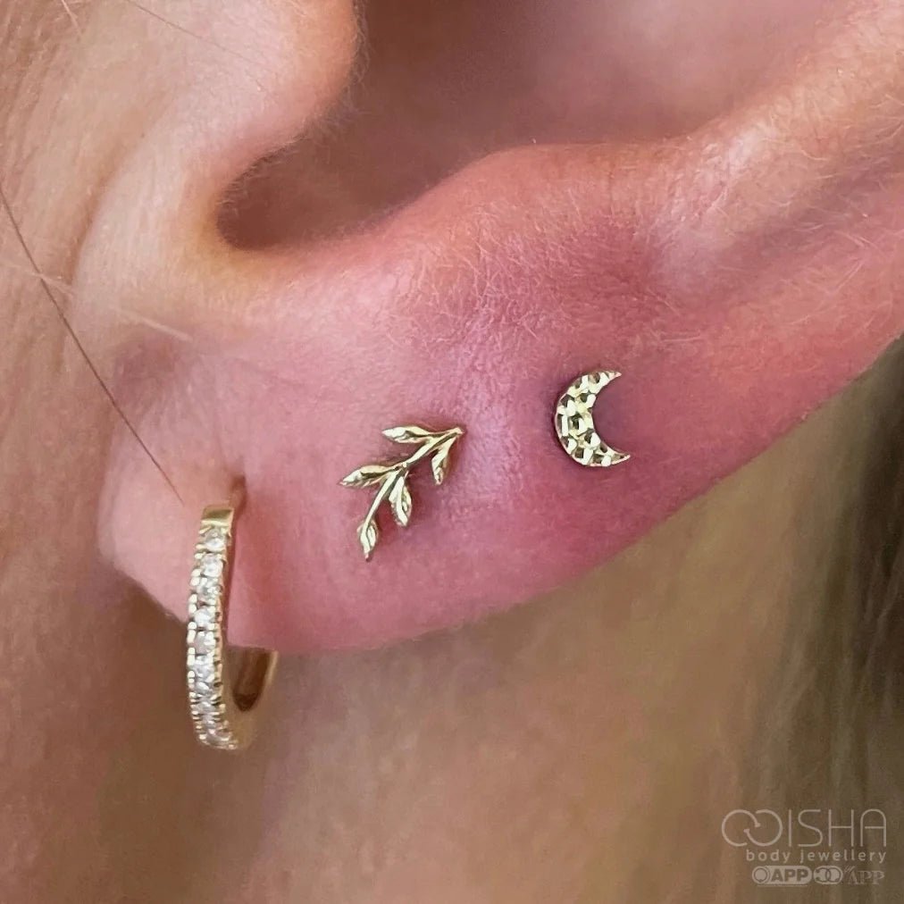 Hammered Moon – Textured Crescent – 14K Gold Threadless End - piercing - zone.com