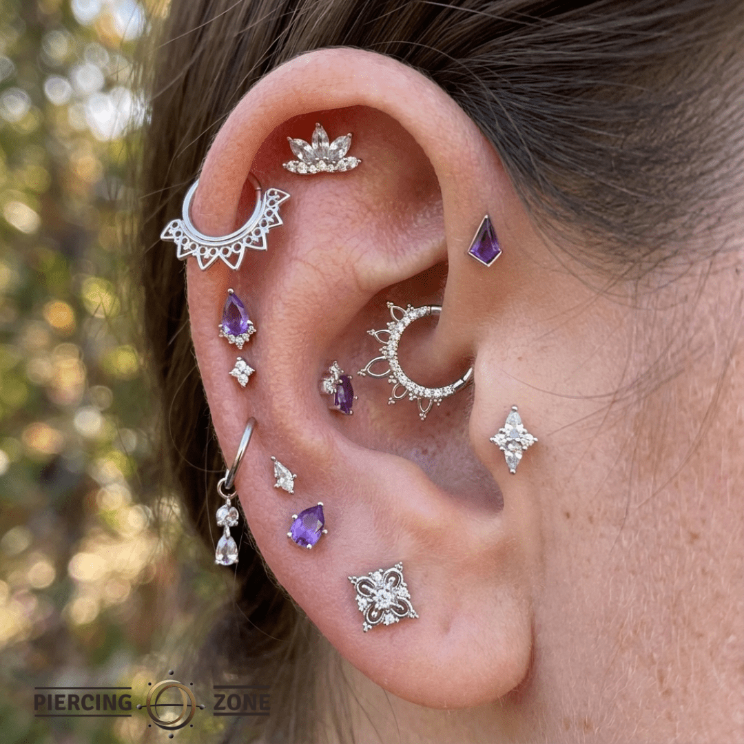 Heart Seamless Ring – 14K Gold Cup & Divot Design - piercing - zone.com