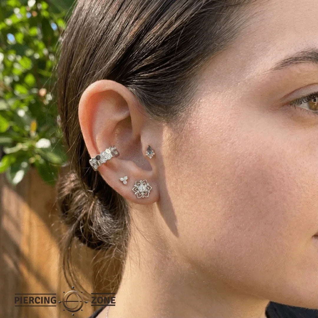 Honey Clicker with Honeycomb & Gem Accents – 14K & 18K Gold - piercing - zone.com