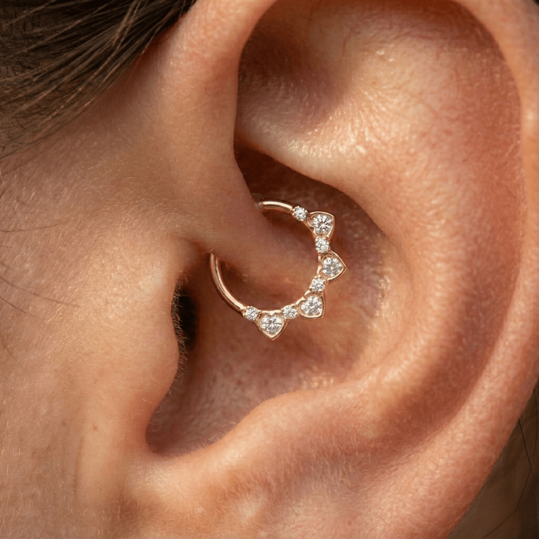 Jadore Seamless Ring – 14K Gold Multi - Gem Arc - piercing - zone.com