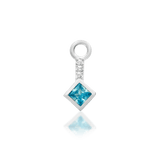 Anna-May charm in white gold – top-down image showing gemstone layout