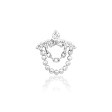 Front view of Ninette in white gold – curved design with 7 shimmering stones