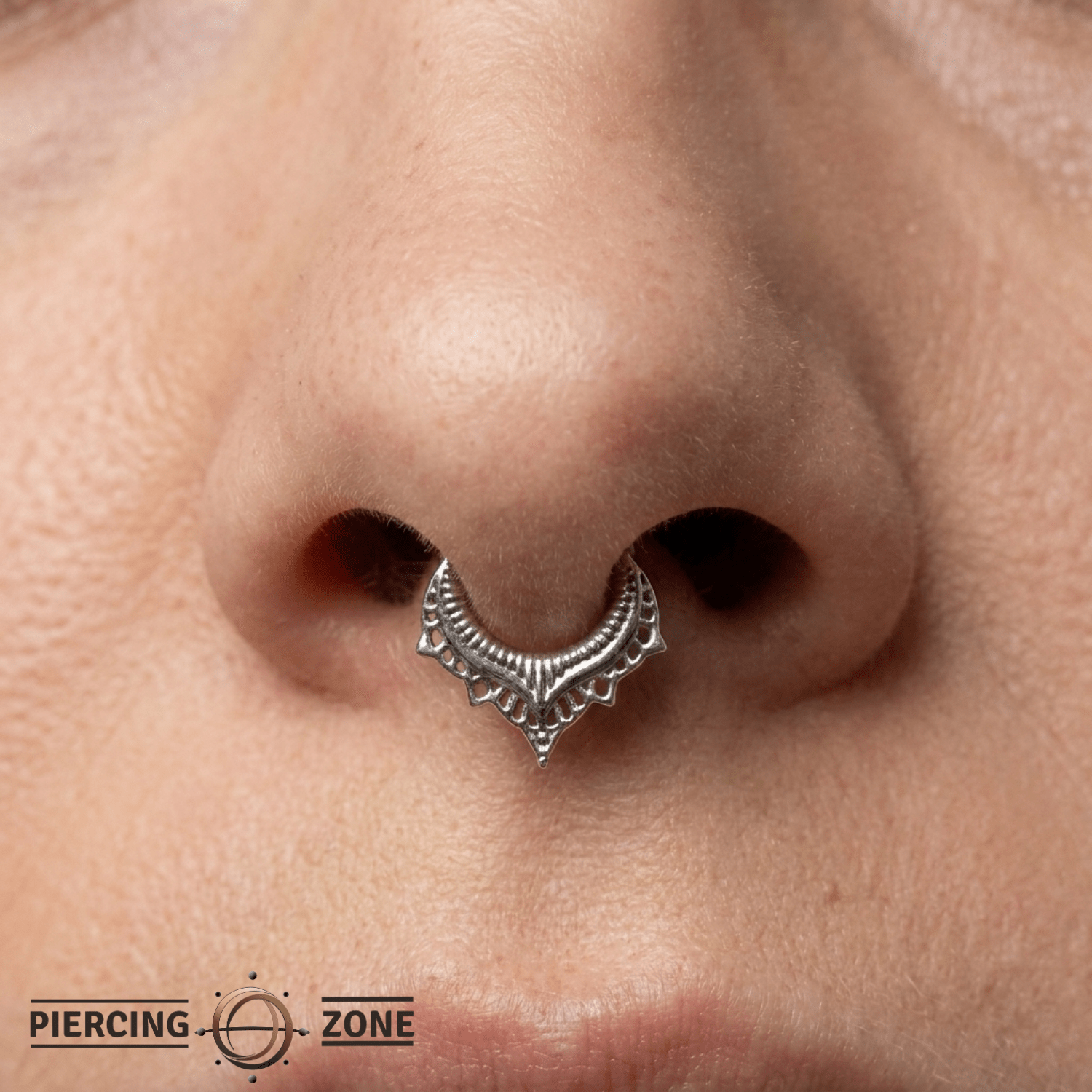 Lily Continuous Ring - 14K Gold Seamless Ring - piercing - zone.com