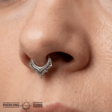 Lily Continuous Ring - 14K Gold Seamless Ring - piercing - zone.com