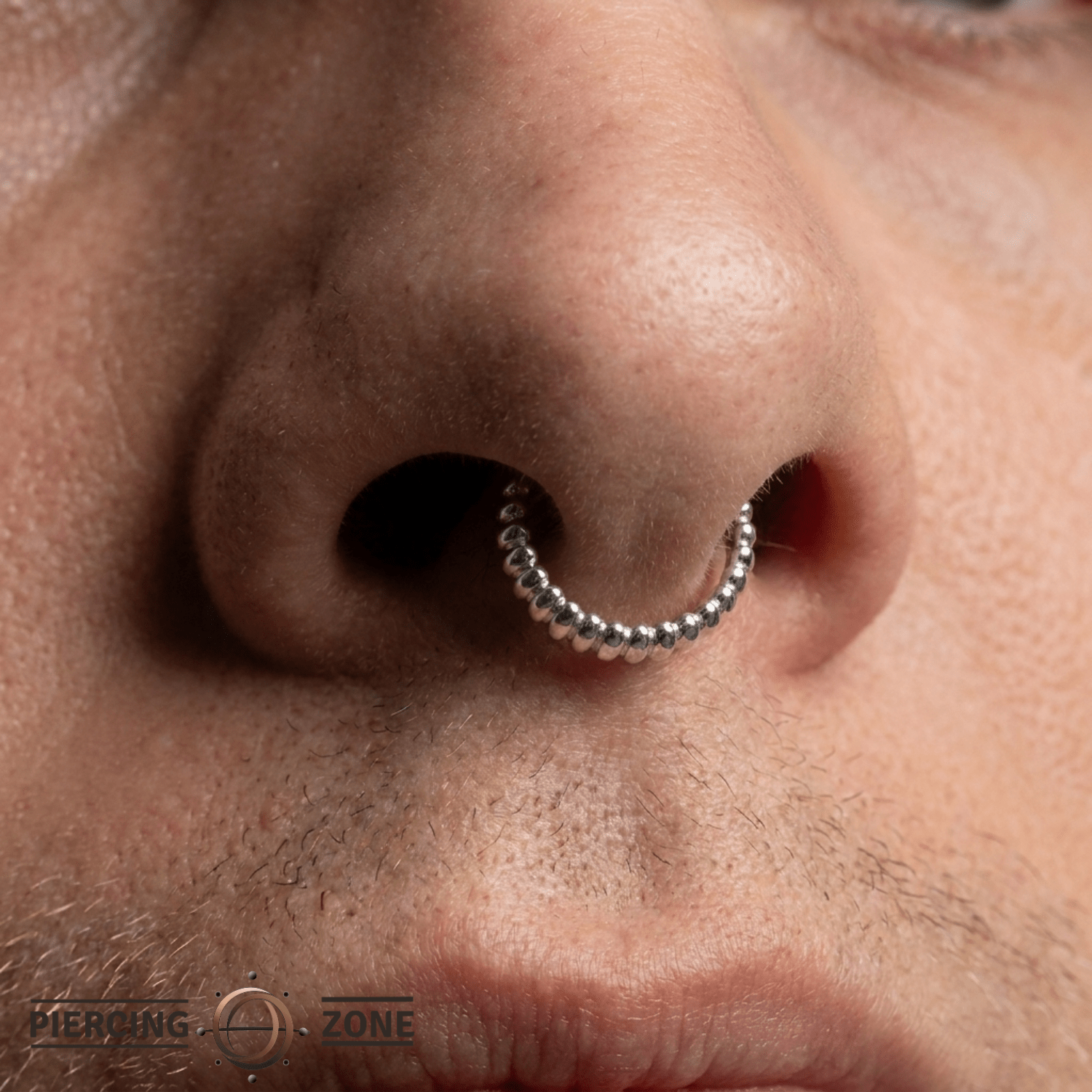 Linear Continuous Ring - 14K Gold Seamless Ring - piercing - zone.com