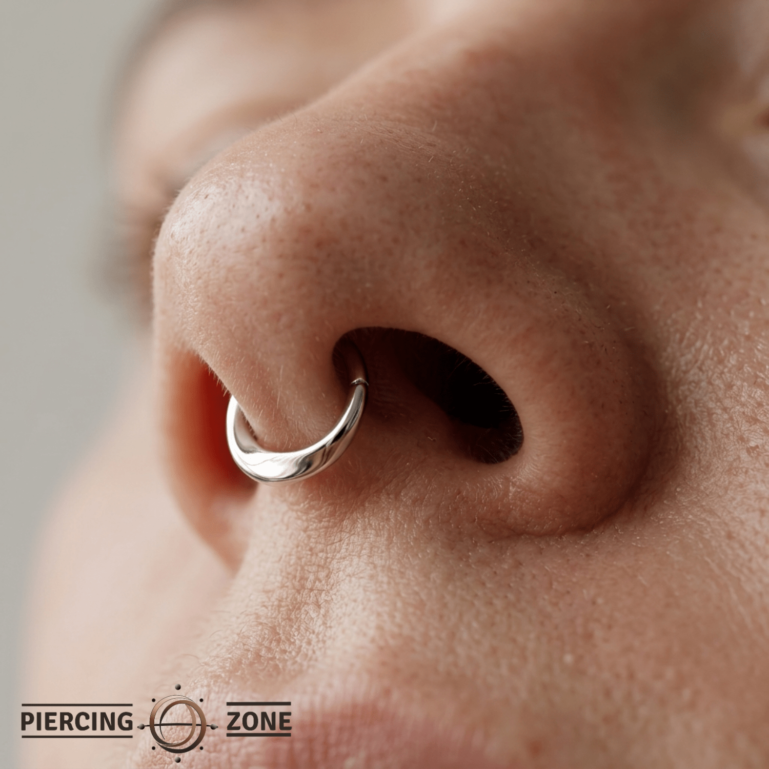London – Sculptural Twist – 14K Gold Clicker Ring - piercing - zone.com