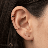 Mae – Reverse - Set Black Spinel – 14K Gold Seamless Ring - piercing - zone.com