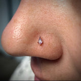 Mini Soho – 14K Gold Kite Cut Amethyst Threadless End - piercing - zone.com