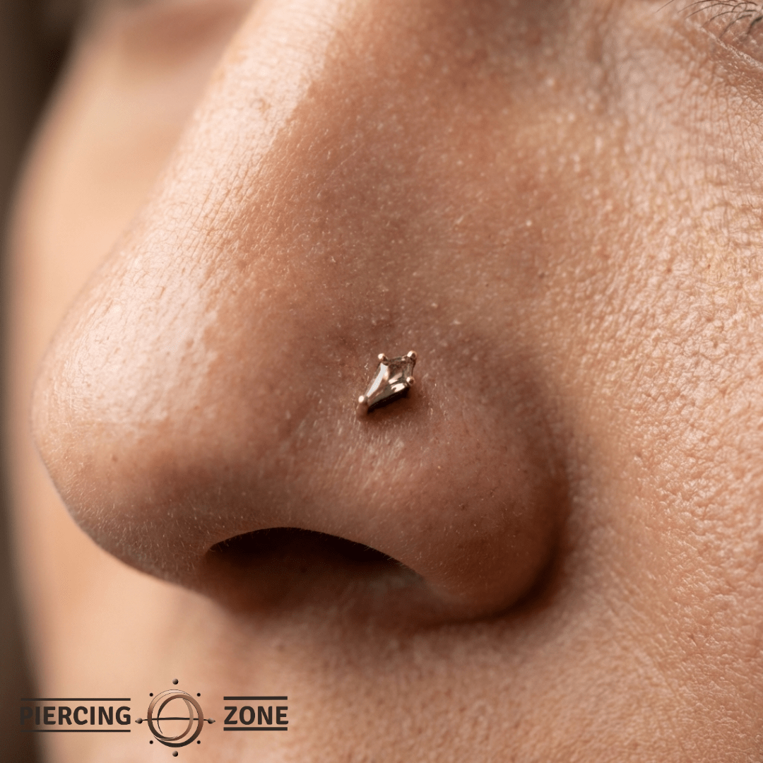 Mini Soho – Smoky Quartz Kite – 14K Gold Threadless End - piercing - zone.com
