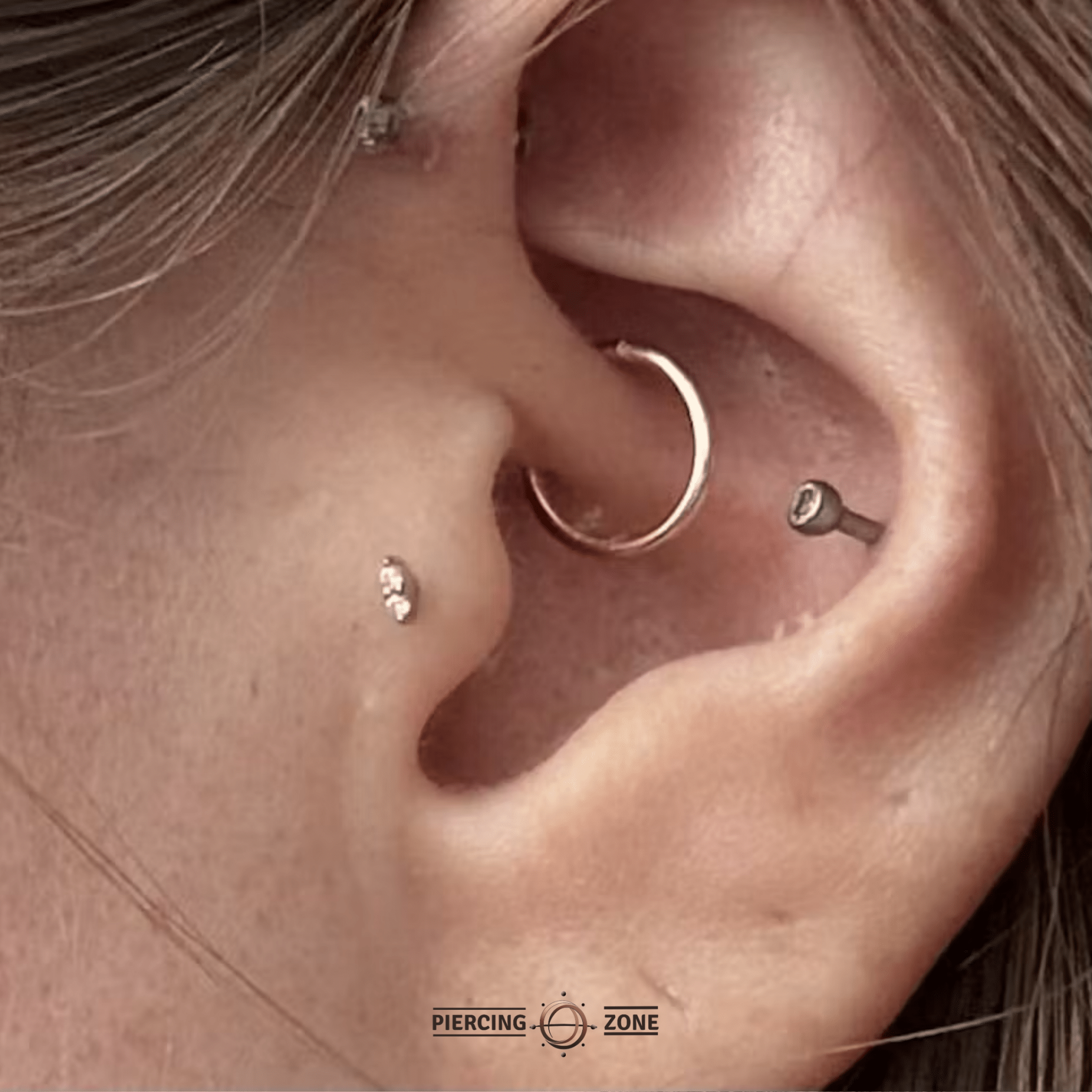 Mishka 2 – CZ Duo – 14K Gold Threadless End - piercing - zone.com
