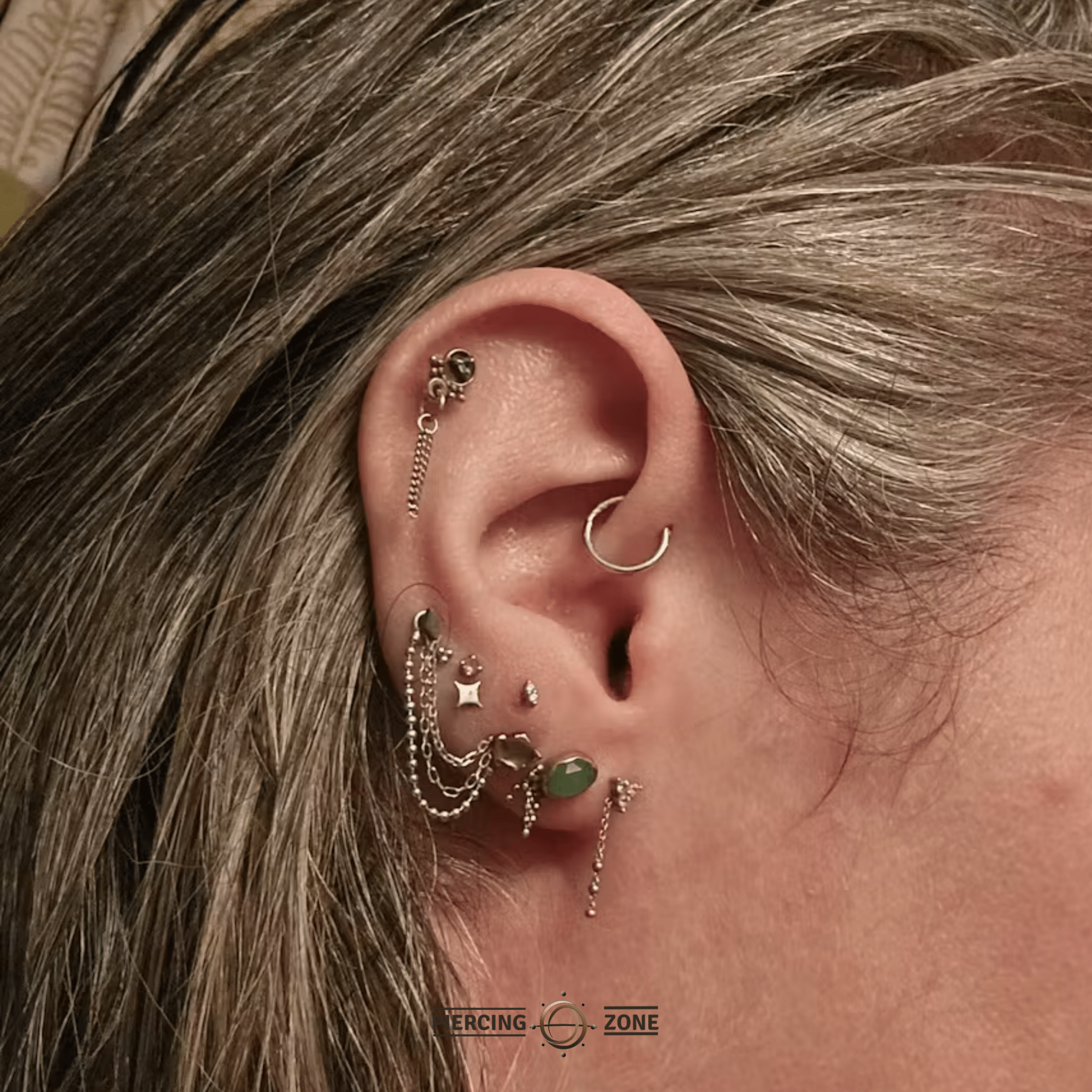 Mishka 2 – CZ Duo – 14K Gold Threadless End - piercing - zone.com