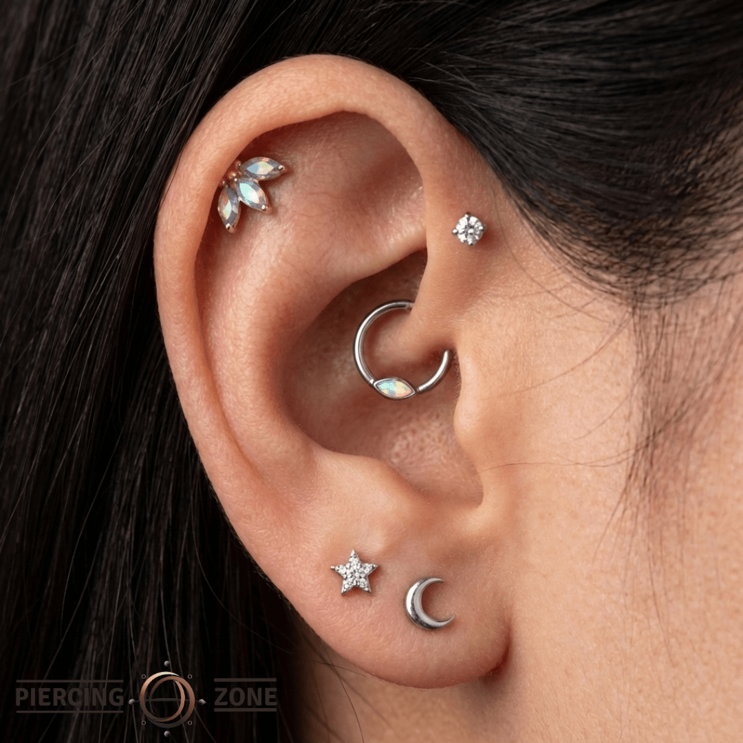 Moet – Mercury Mist Topaz Forward Facing – 14K Gold Threadless End - piercing - zone.com