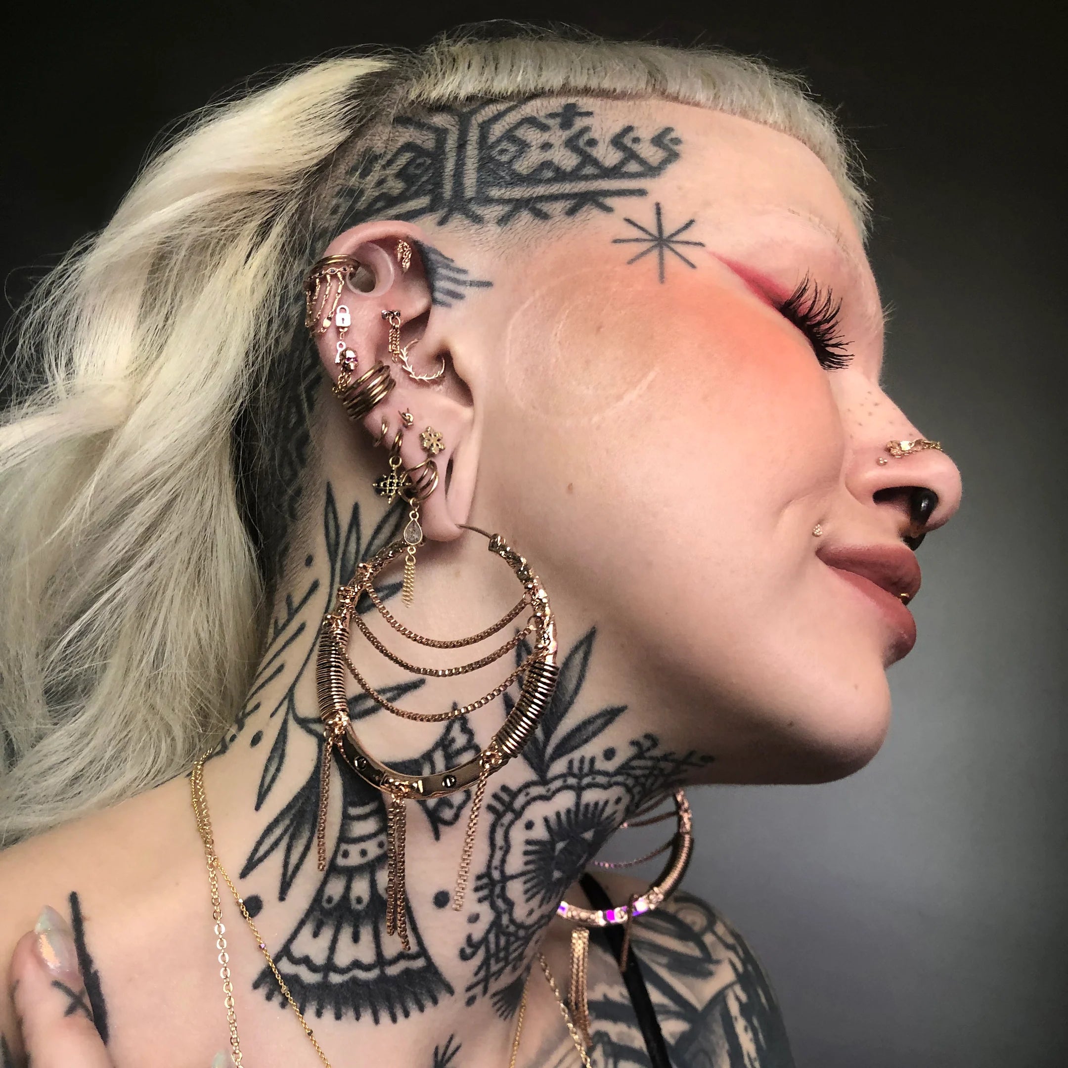 Savage Passion – 14K Gold Skull Threadless End