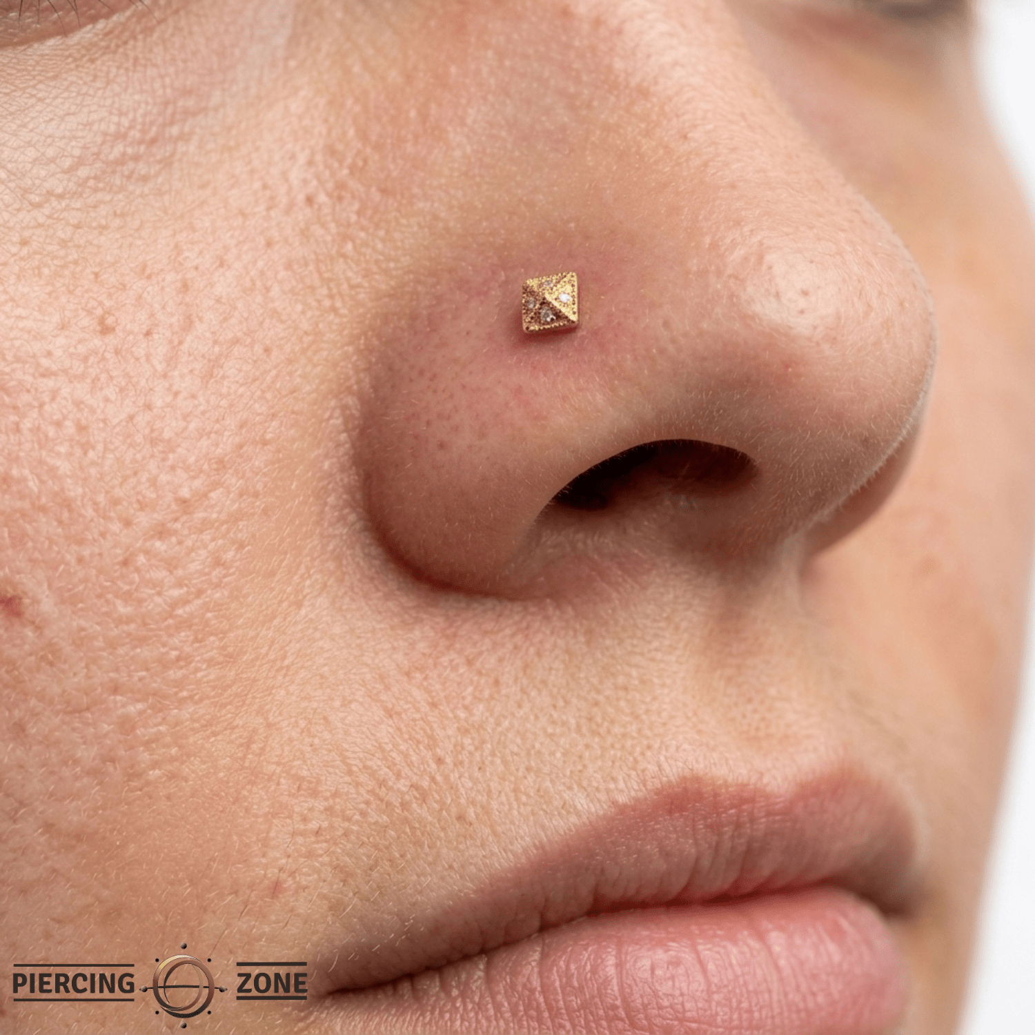 Myr Pyramid – 14K Gold Threadless/Threaded End - piercing - zone.com