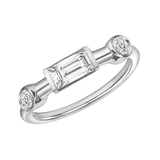 Noah Seamless Ring – 14K Gold Baguette & Round Gem Design