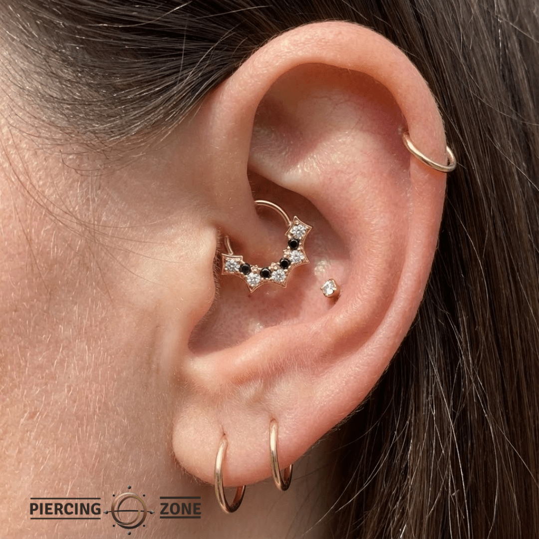 Nocturne Seamless Ring – 14K Gold Nine - Gem Arc Design - piercing - zone.com