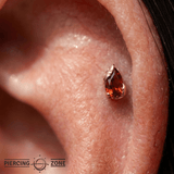 Occasion Pear Garnet – 14K Gold Threadless End - piercing - zone.com