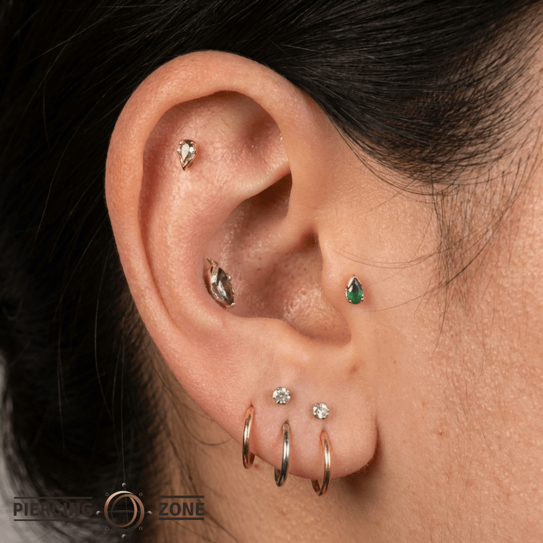 Occasion Pear Lab Emerald – 14K Gold Threadless End - piercing - zone.com