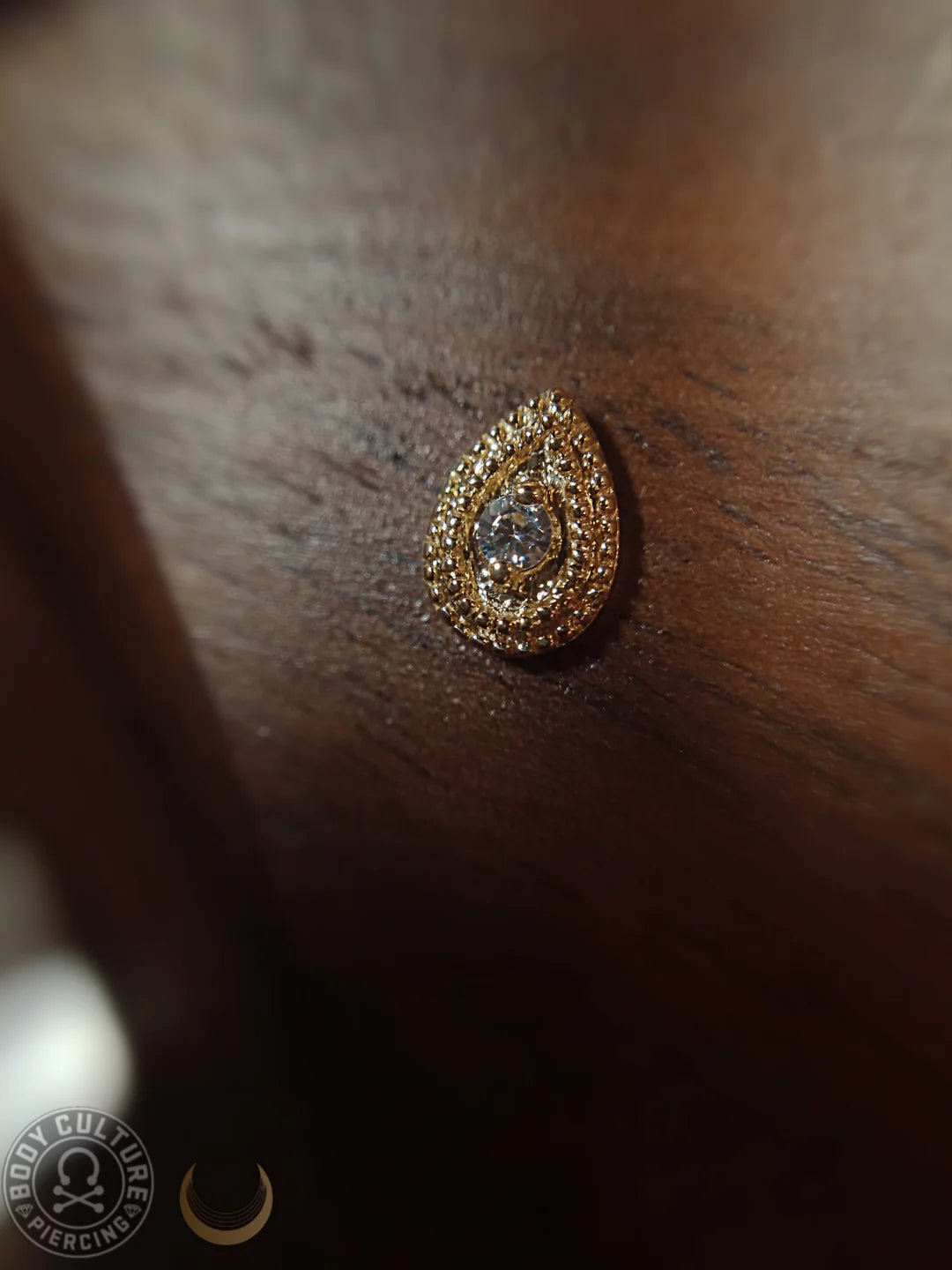 Pear CZ Double Millgrain – 14K Gold Threadless End - piercing - zone.com