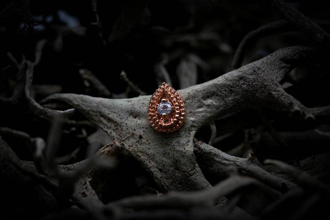 Pear CZ Double Millgrain – 14K Gold Threadless End - piercing - zone.com