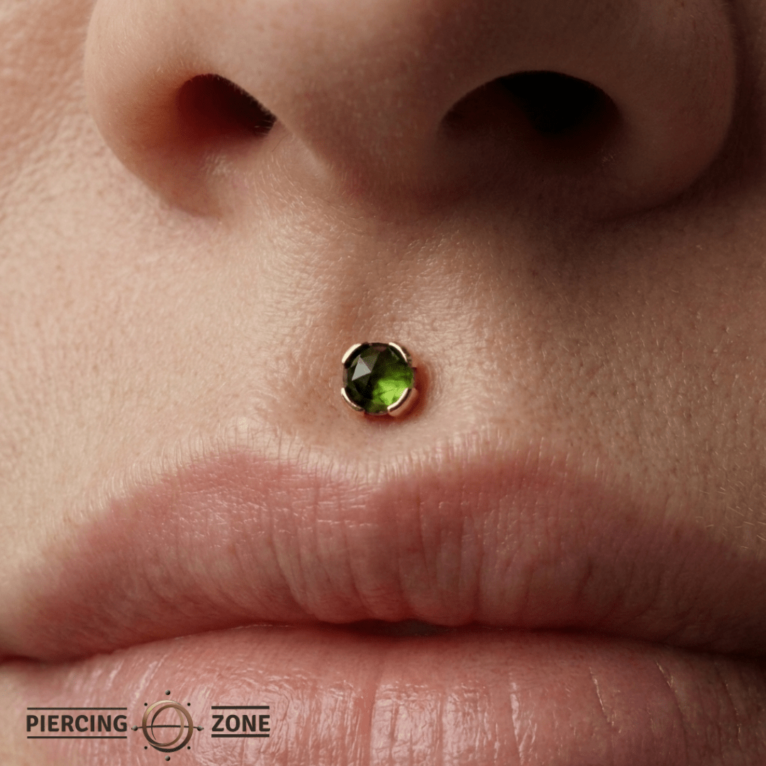 Peekaboo – Green Tourmaline Glow – 14K Gold Threadless End - piercing - zone.com