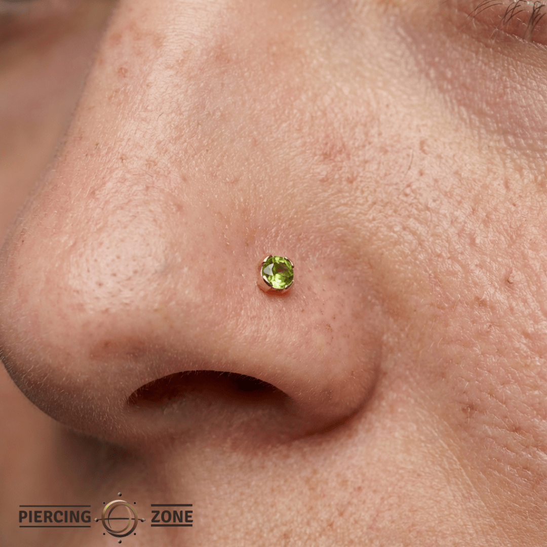 Peekaboo – Peridot – 14K Gold Threadless End - piercing - zone.com